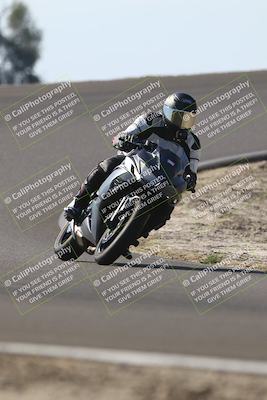 media/Nov-02-2025-Lets Ride (Sun) [[f7a3caa734]]/C Group/1240pm (Turn 2 Outside)/